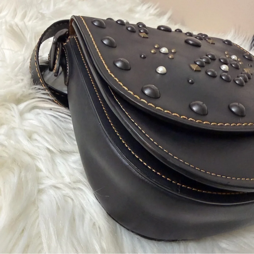 Coach elegant black